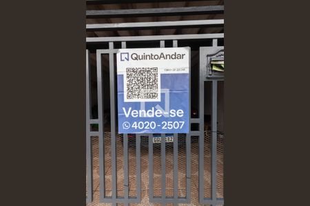 Casa à venda com 175m², 3 quartos e 2 vagas Casa à venda com 175m², 3 quartos e 2 vagasPlaca de Anuncio