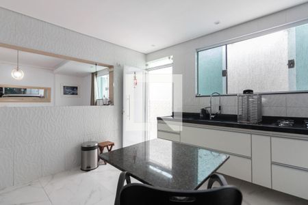 Casa à venda com 175m², 3 quartos e 2 vagas Casa à venda com 175m², 3 quartos e 2 vagasCozinha