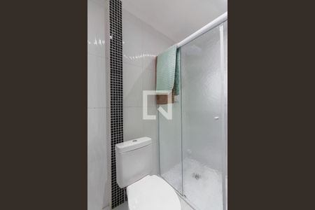 Casa à venda com 175m², 3 quartos e 2 vagas Casa à venda com 175m², 3 quartos e 2 vagasBanheiro