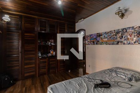 Casa à venda com 300m², 5 quartos e 3 vagasQuarto 2