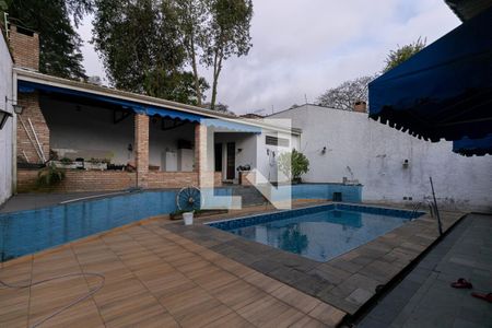 Casa à venda com 300m², 5 quartos e 3 vagasQuintal