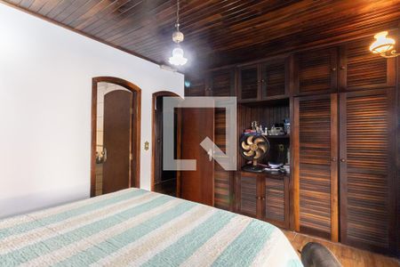 Casa à venda com 300m², 5 quartos e 3 vagasQuarto 1