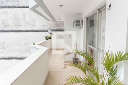 Apartamento à venda com 88m², 2 quartos e 2 vagasVaranda da Sala