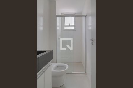 Apartamento para alugar com 70m², 2 quartos e 2 vagasBanheiro do Quarto Suíte 