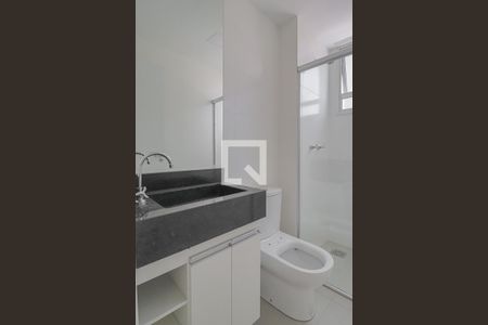 Apartamento para alugar com 70m², 2 quartos e 2 vagasBanheiro do Quarto Suíte 