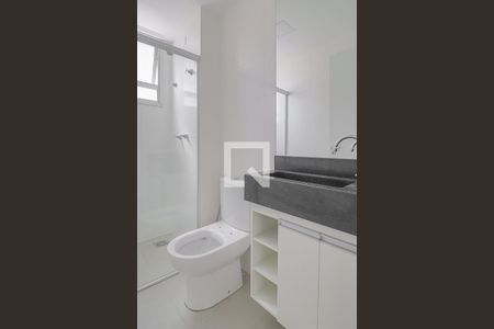 Apartamento para alugar com 70m², 2 quartos e 2 vagasBanheiro do Corredor 