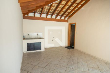 Casa para alugar com 135m², 3 quartos e 3 vagasÁrea de Serviço e Garagem