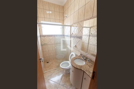 Casa para alugar com 135m², 3 quartos e 3 vagasBanheiro do Corredor
