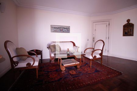 Apartamento à venda com 620m², 4 quartos e 1 vaga Apartamento à venda com 620m², 4 quartos e 1 vagaSala