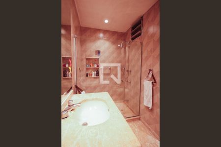 Apartamento à venda com 620m², 4 quartos e 1 vaga Apartamento à venda com 620m², 4 quartos e 1 vagaBanheiro