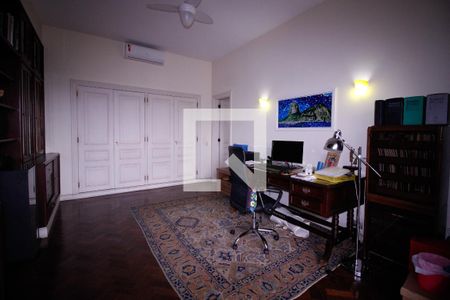 Apartamento à venda com 620m², 4 quartos e 1 vaga Apartamento à venda com 620m², 4 quartos e 1 vagaEscritório