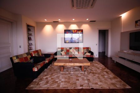 Apartamento à venda com 620m², 4 quartos e 1 vaga Apartamento à venda com 620m², 4 quartos e 1 vagaSala de tv