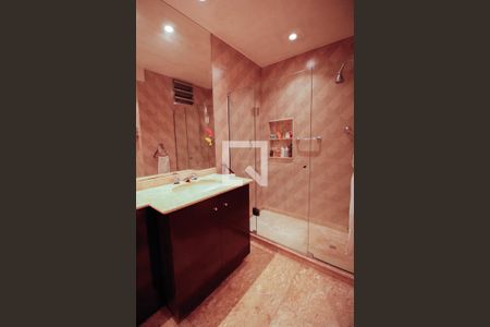 Apartamento à venda com 620m², 4 quartos e 1 vaga Apartamento à venda com 620m², 4 quartos e 1 vagaBanheiro