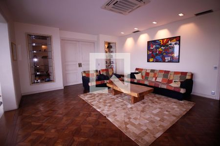 Apartamento à venda com 620m², 4 quartos e 1 vaga Apartamento à venda com 620m², 4 quartos e 1 vagaSala de tv