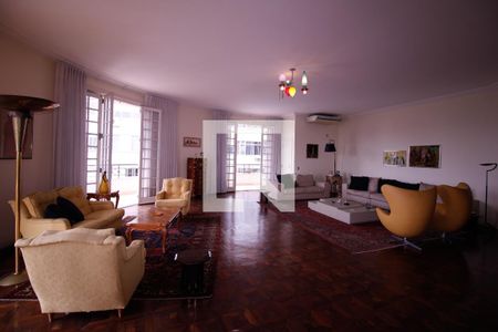 Apartamento à venda com 620m², 4 quartos e 1 vaga Apartamento à venda com 620m², 4 quartos e 1 vagaSala