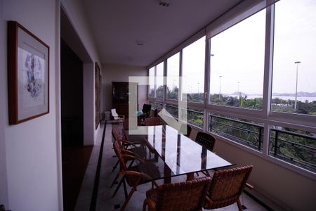 Apartamento à venda com 620m², 4 quartos e 1 vaga Apartamento à venda com 620m², 4 quartos e 1 vagaSala de estar