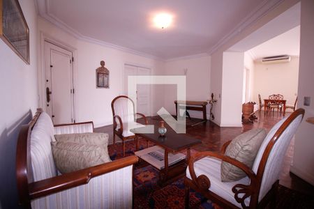 Apartamento à venda com 620m², 4 quartos e 1 vaga Apartamento à venda com 620m², 4 quartos e 1 vagaSala