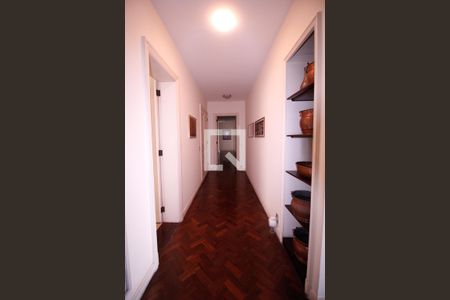 Apartamento à venda com 620m², 4 quartos e 1 vaga Apartamento à venda com 620m², 4 quartos e 1 vagaCorredor