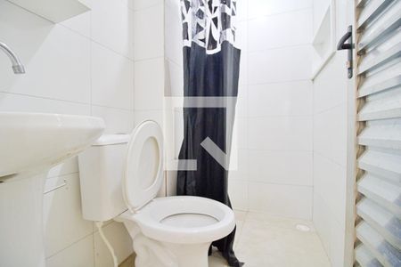 Banheiro de apartamento para alugar com 1 quarto, 30m² em Parque Arariba, São Paulo