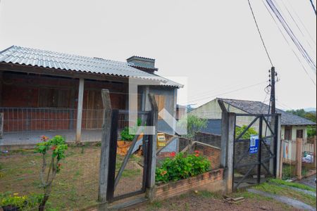 Casa à venda com 90m², 2 quartos e 2 vagasFachada