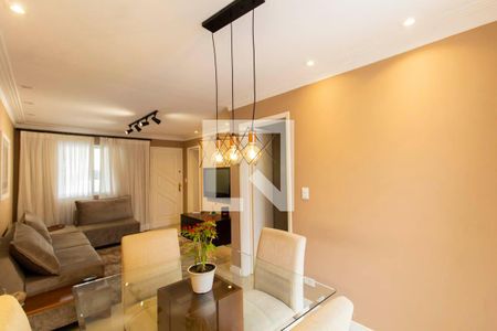 Sala de casa de condomínio para alugar com 3 quartos, 133m² em Vila Pierina, São Paulo