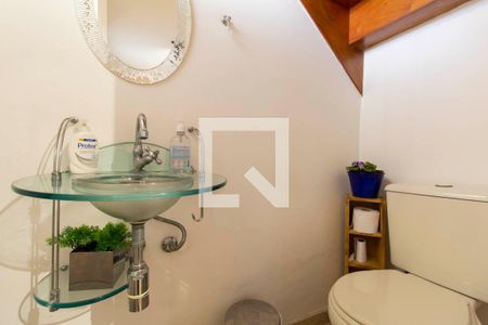 Lavabo de casa de condomínio para alugar com 3 quartos, 133m² em Vila Pierina, São Paulo