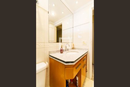 Apartamento à venda com 209m², 3 quartos e 5 vagasBanheiro Social 1