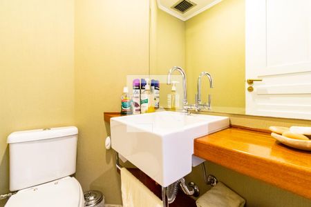 Apartamento à venda com 209m², 3 quartos e 5 vagasBanheiro Social 2