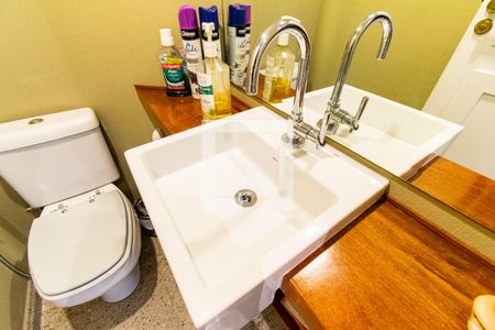 Apartamento à venda com 209m², 3 quartos e 5 vagasBanheiro Social 2