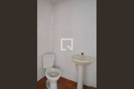Banheiro de kitnet/studio para alugar com 1 quarto, 24m² em Harmonia, Canoas