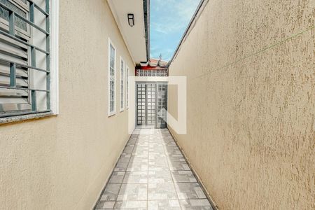 Casa à venda com 140m², 4 quartos e 3 vagas Casa à venda com 140m², 4 quartos e 3 vagascorredor