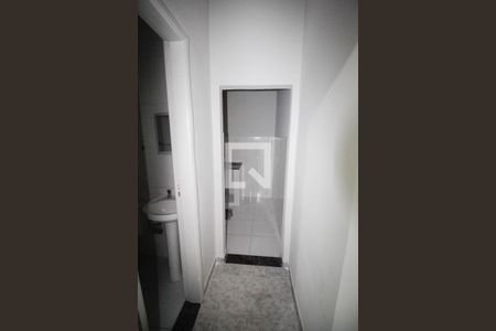 Corredor de casa para alugar com 1 quarto, 60m² em Jardim Gramacho, Duque de Caxias