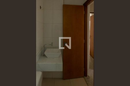 Casa de condomínio à venda com 98m², 2 quartos e 3 vagasBanheiro
