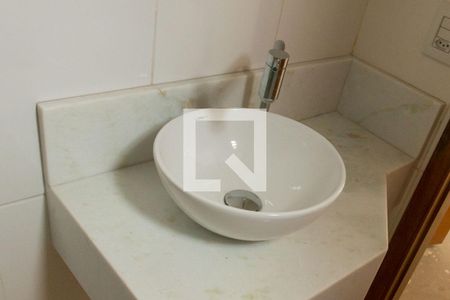 Casa de condomínio à venda com 92m², 2 quartos e 3 vagas Casa de condomínio à venda com 92m², 2 quartos e 3 vagasBanheiro da Suíte 1