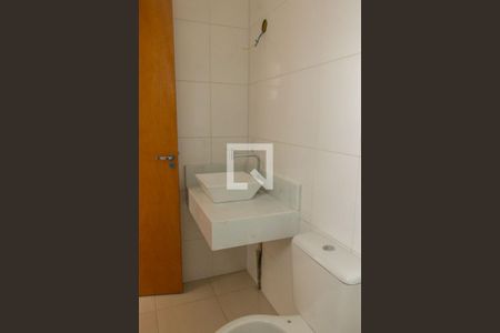 Casa de condomínio à venda com 92m², 2 quartos e 3 vagas Casa de condomínio à venda com 92m², 2 quartos e 3 vagasBanheiro suite 2