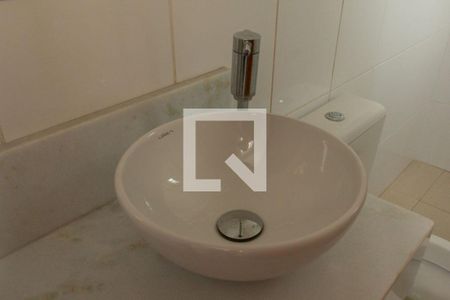 Casa de condomínio à venda com 105m², 2 quartos e 3 vagasBanheiro suite 2