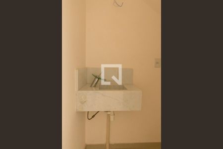 Casa de condomínio à venda com 105m², 2 quartos e 3 vagasLavabo