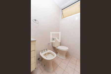 Banheiro da Suíte de apartamento para alugar com 3 quartos, 95m² em Centro, Campinas