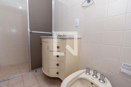 Detalhe do Banheiro da Suite de apartamento para alugar com 3 quartos, 95m² em Centro, Campinas