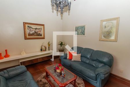 Sala de casa à venda com 3 quartos, 300m² em São Sebastião, Porto Alegre