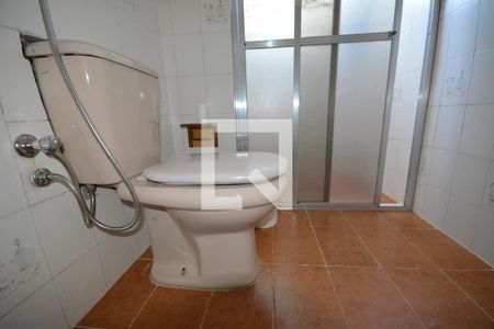 Apartamento para alugar com 71m², 2 quartos e sem vagaBanheiro