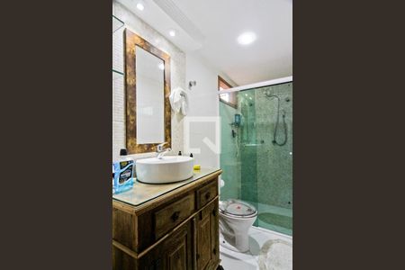 Casa à venda com 274m², 3 quartos e 5 vagasBanheiro