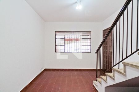 Casa para alugar com 116m², 2 quartos e 2 vagas Casa para alugar com 116m², 2 quartos e 2 vagasSala