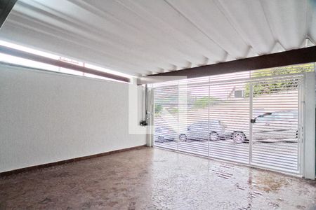Casa para alugar com 116m², 2 quartos e 2 vagas Casa para alugar com 116m², 2 quartos e 2 vagasGaragem