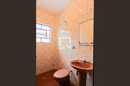 Casa para alugar com 116m², 2 quartos e 2 vagas Casa para alugar com 116m², 2 quartos e 2 vagasBanheiro