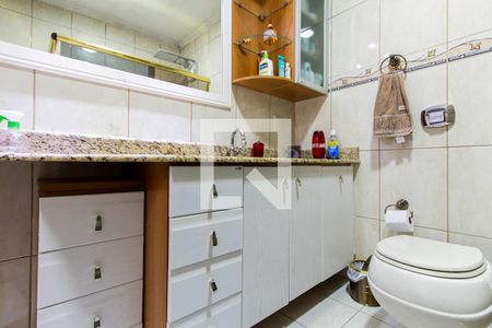 Casa à venda com 220m², 2 quartos e 2 vagasSuíte  Banheiro