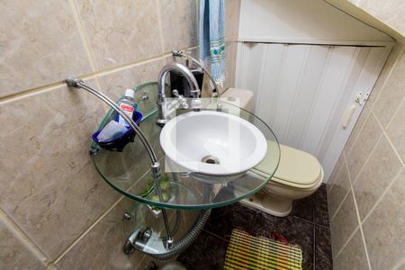 Casa à venda com 220m², 2 quartos e 2 vagasLavabo