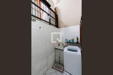 Casa à venda com 220m², 2 quartos e 2 vagasÁrea de Serviço