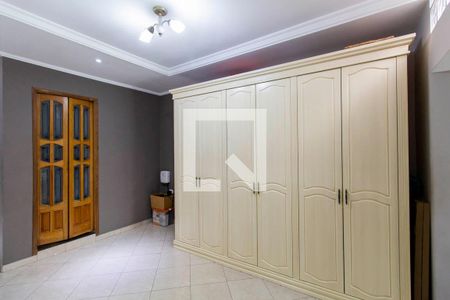 Casa à venda com 220m², 2 quartos e 2 vagasSuíte 