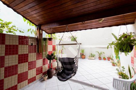 Casa à venda com 220m², 2 quartos e 2 vagasÁrea Externa 